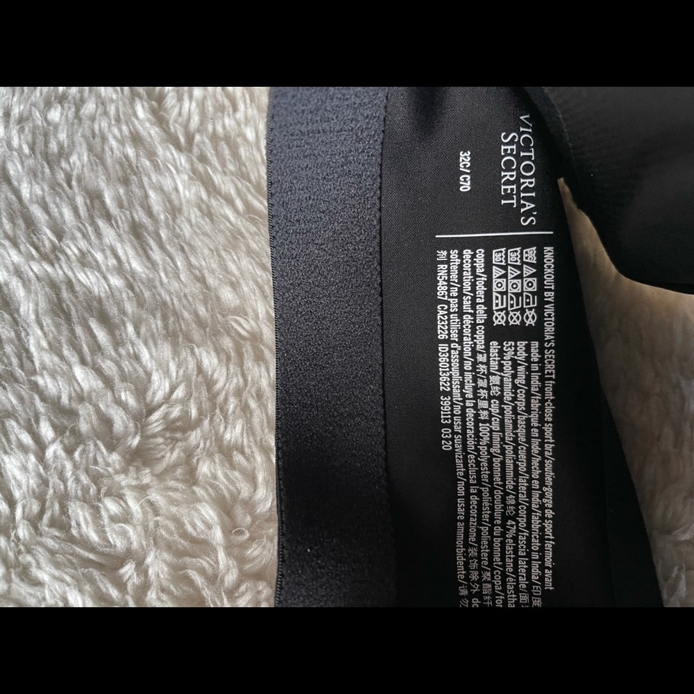 Victoria Secret Knockout Sports Bra - Picture 5 of 5